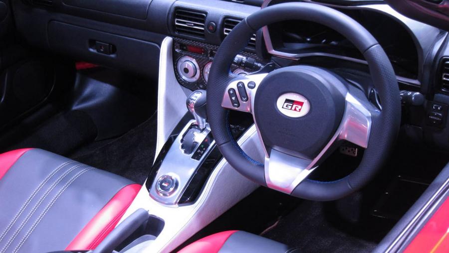  Toyota GRMN Sports Hybrid Concept II 2011 года  (фото 14 из 23)